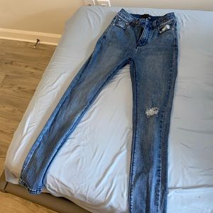 Fashionova jeans